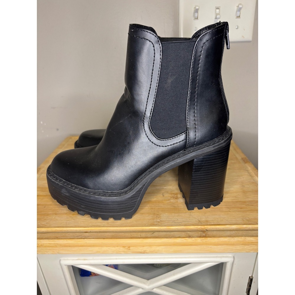 Madden Girl Black Platform Lug Sole Block Heel Ankle Boots Size 8M